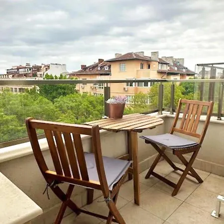 Contemporary Charm In Old Sofia Apartment Exterior photo