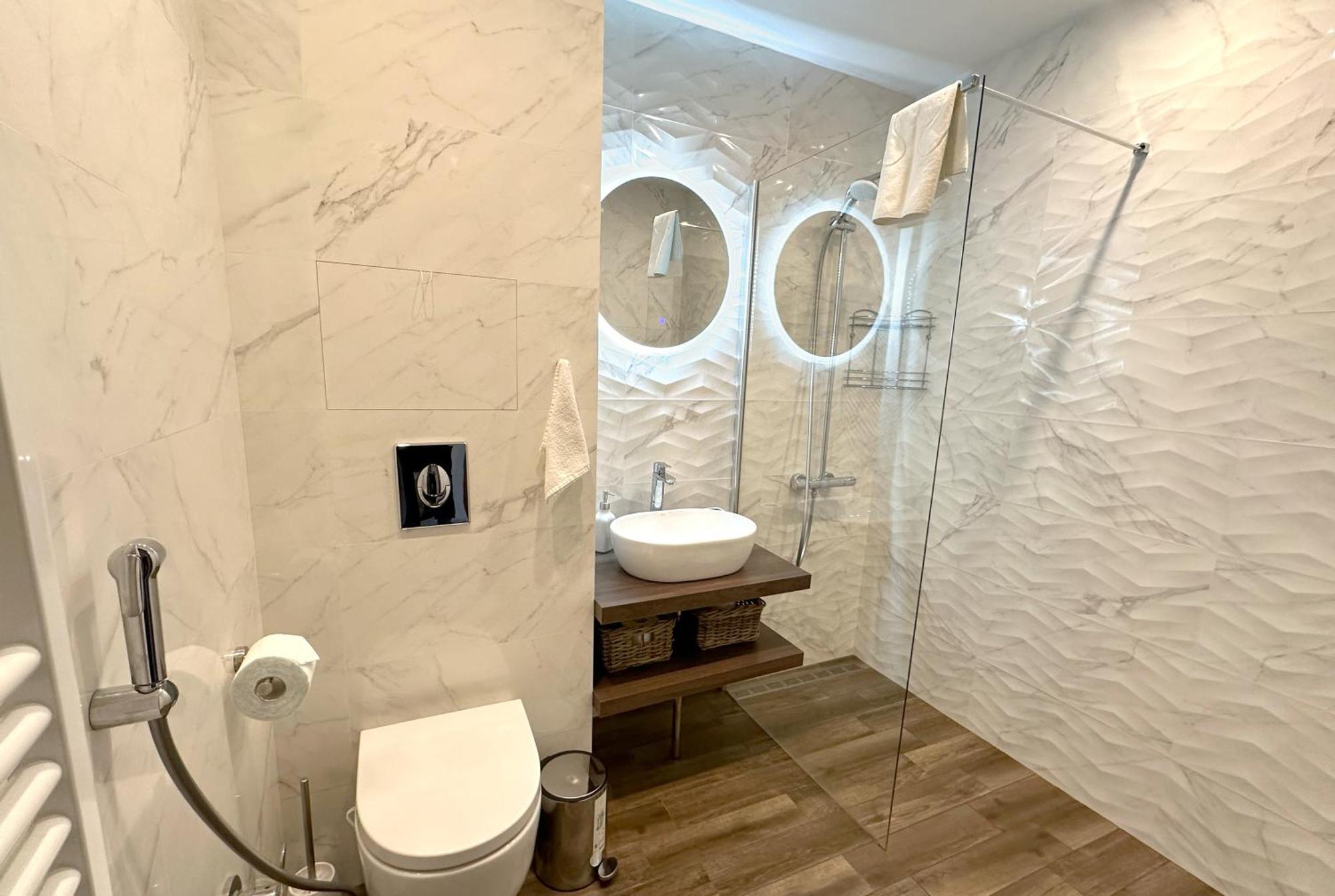 Apartment Contemporary Charm In Old Sofia