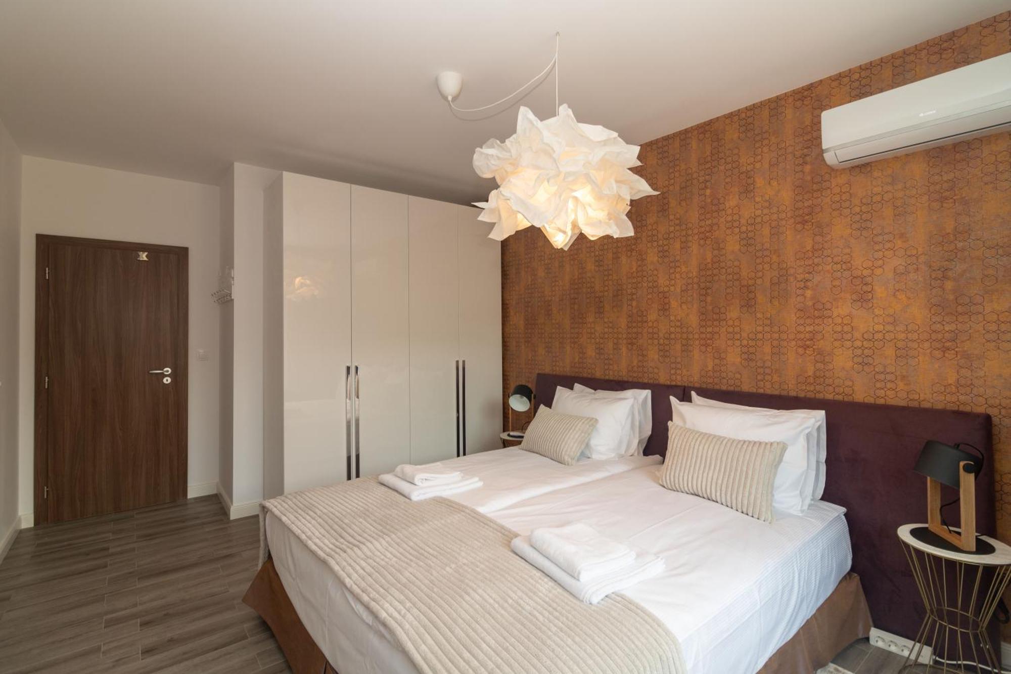 Contemporary Charm In Old *