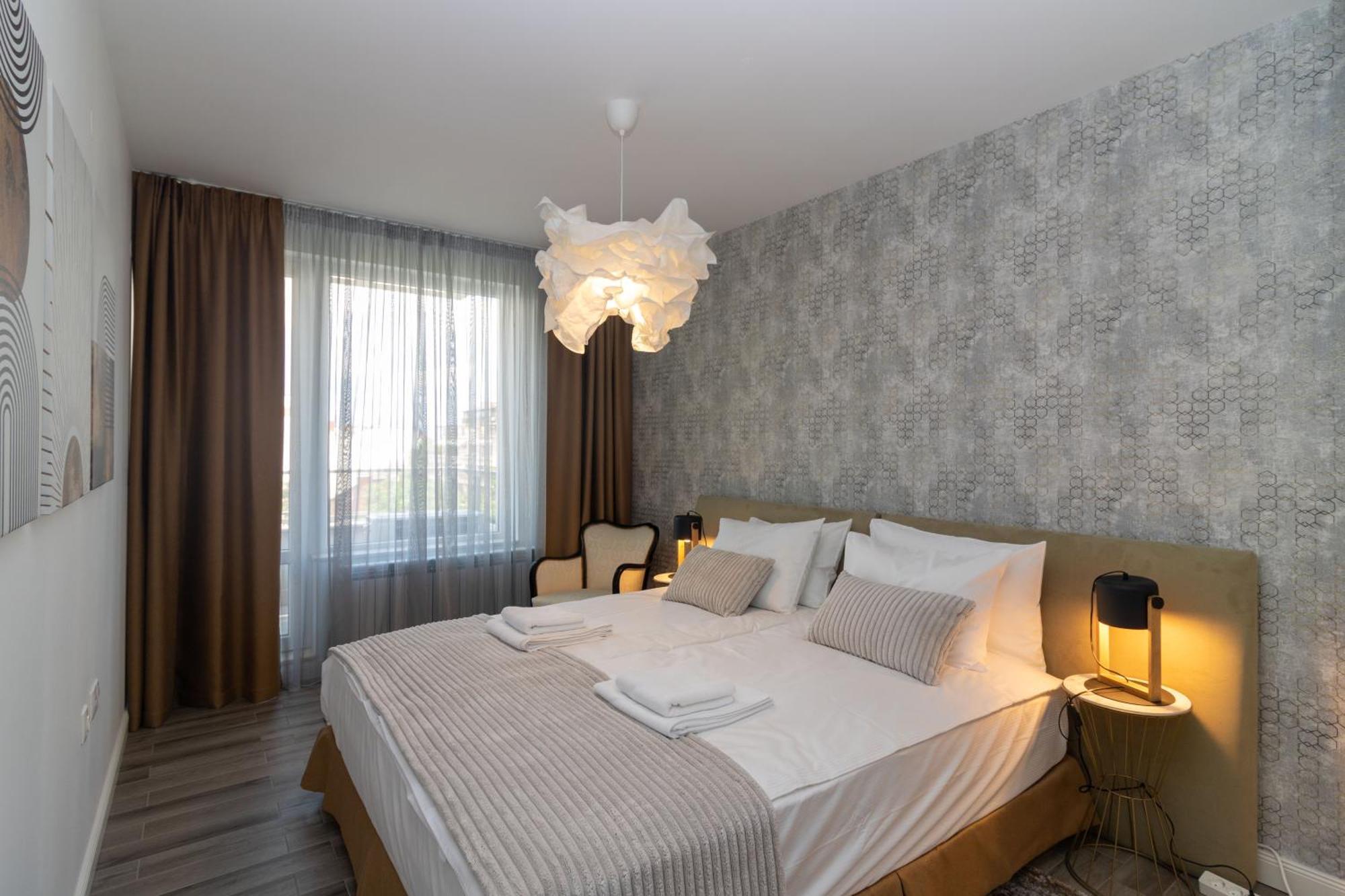 Apartment Contemporary Charm In Old Sofia